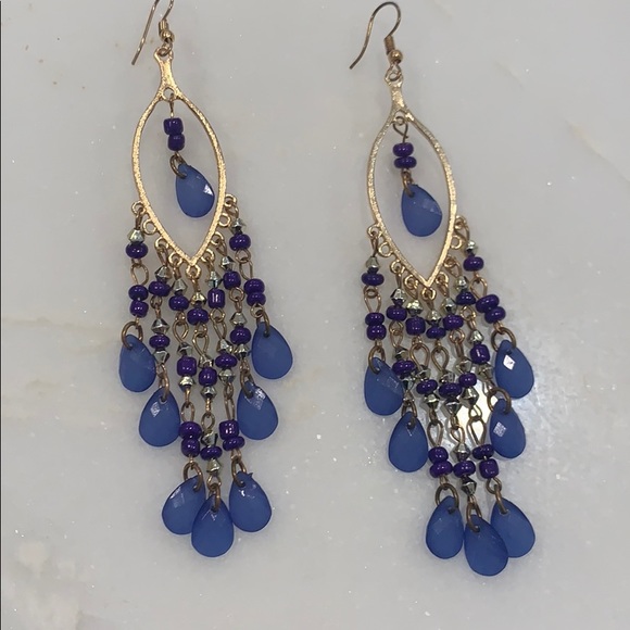 Earrings - Picture 1 of 3